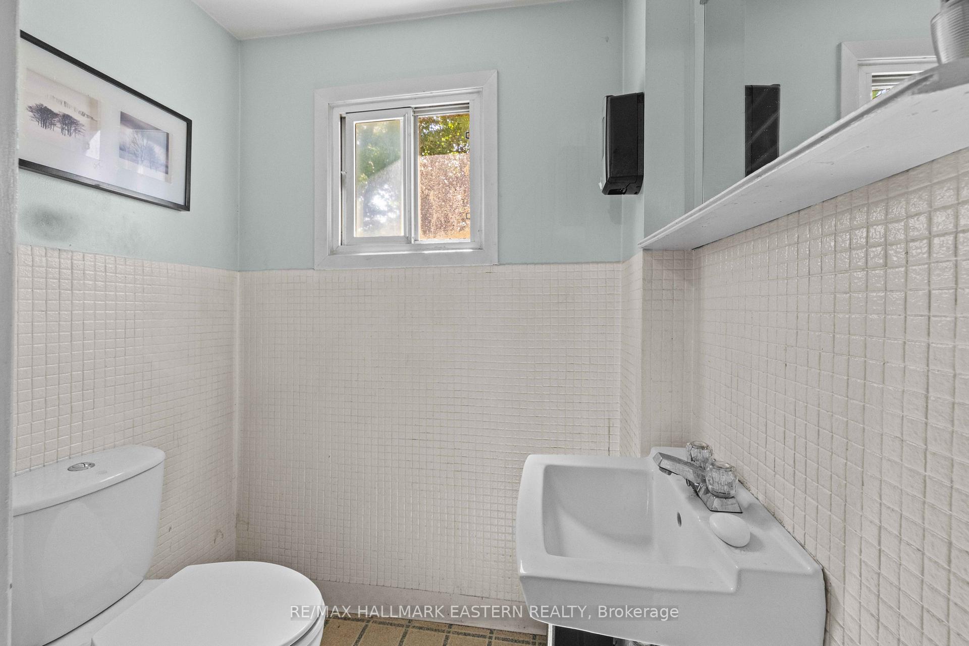 Photo 12 of 220 Dublin Street, Peterborough, Town Ward 3 — HOMEH