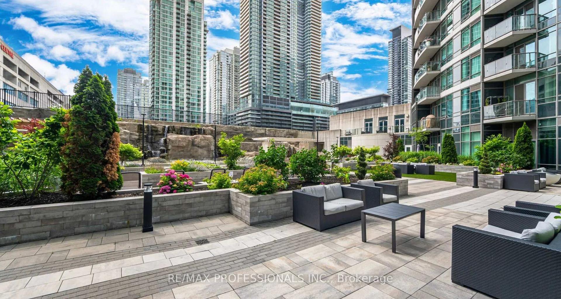Photo 17 of Unit 802, 361 Front Street W, Toronto, Waterfront Communities — HOMEH