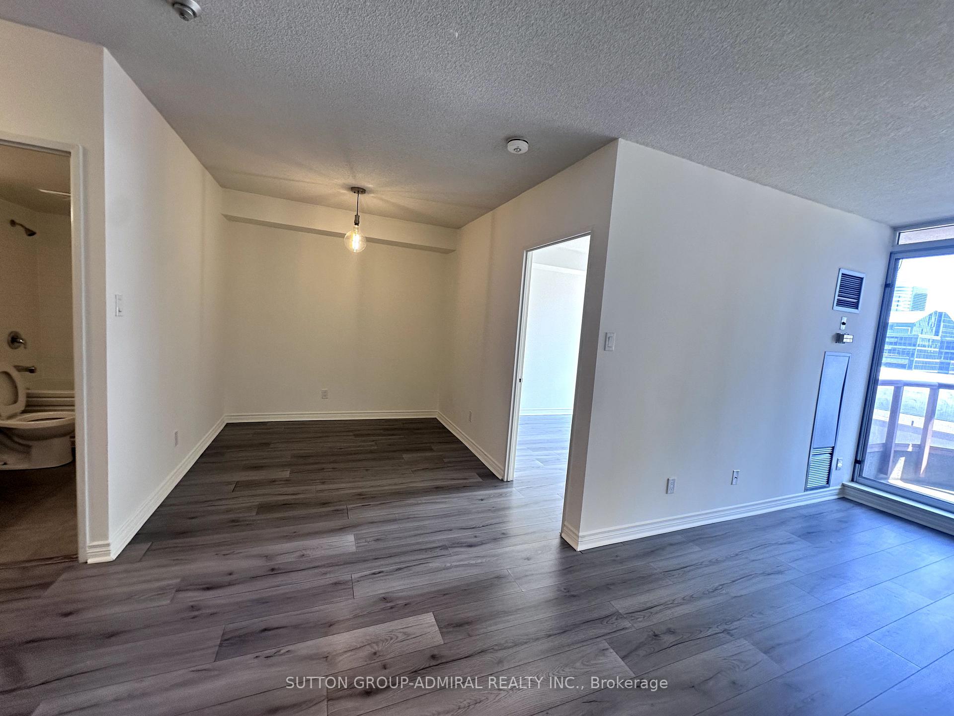Photo 9 of Unit 2103, 736 Bay Street, Toronto, Bay Street Corridor — HOMEH