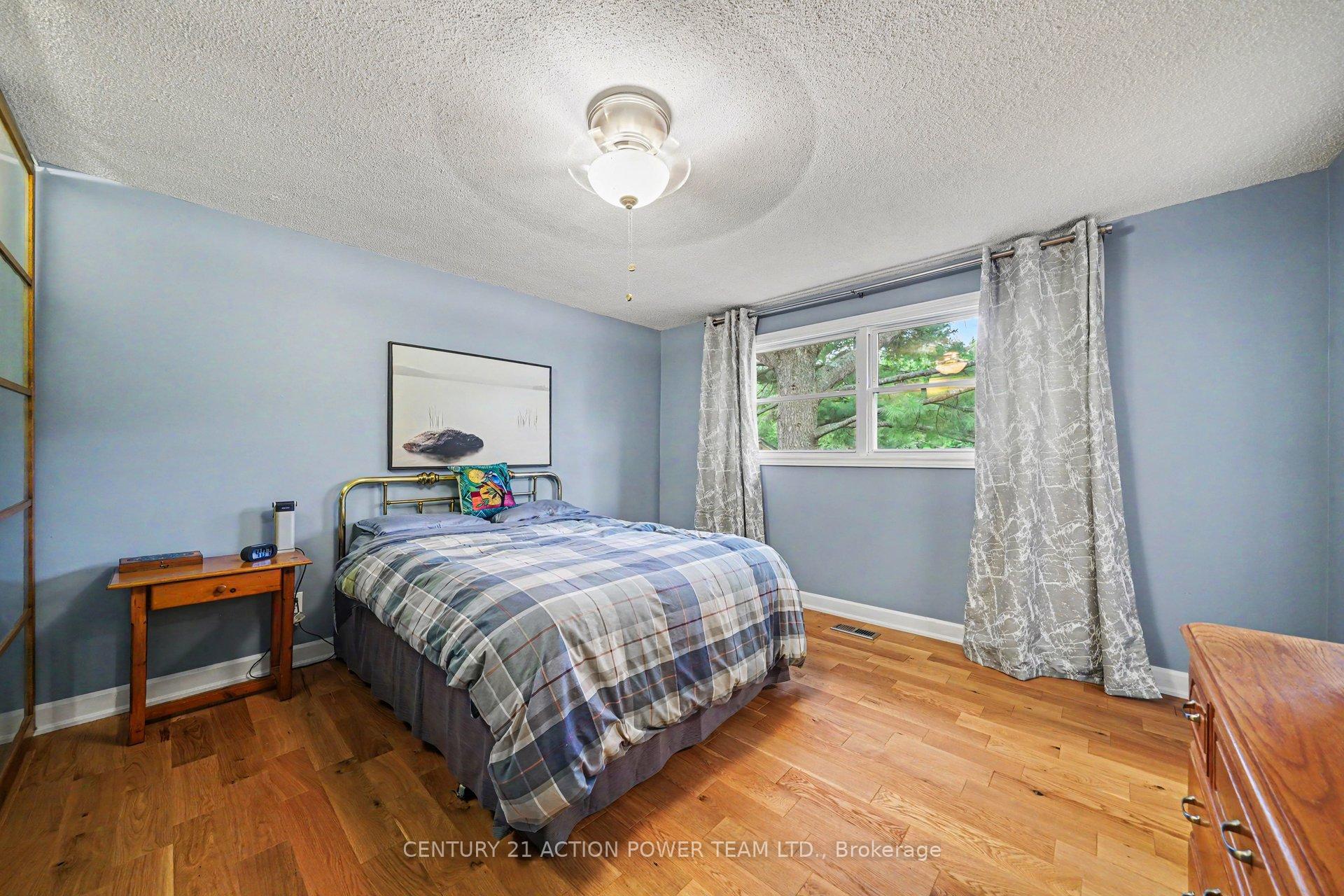 Photo 21 of 931 Kevin Crescent, Ottawa, Cumberland Village — HOMEH