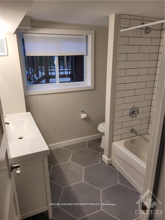 Photo 4 of Unit B, 2748 Moncton Road, Ottawa, Queensway Terrace North — HOMEH