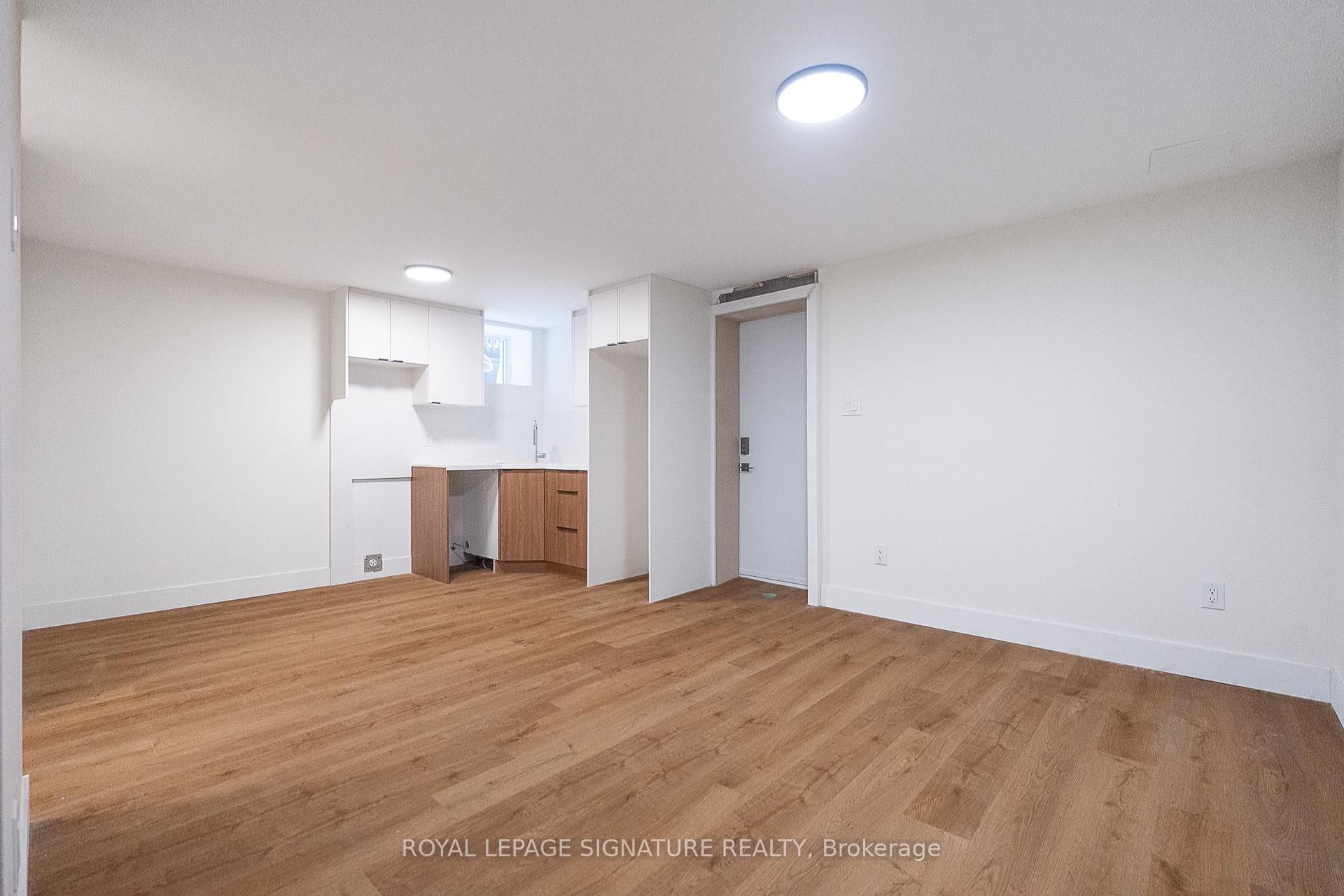 Photo 2 of Unit 1, 7 Earnscliffe Road, Toronto, Oakwood Village — HOMEH