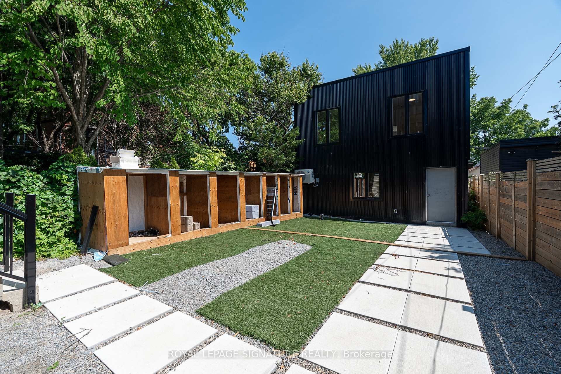 Photo 11 of Unit 1, 7 Earnscliffe Road, Toronto, Oakwood Village — HOMEH