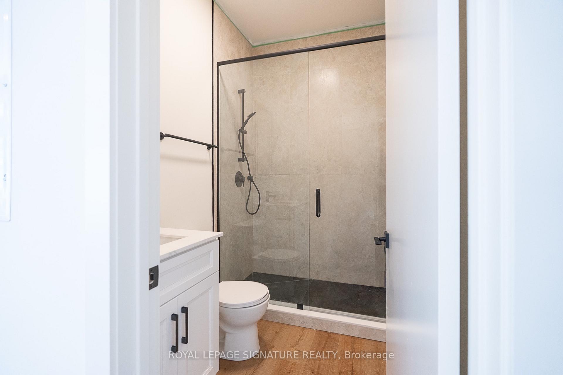 Photo 9 of Unit 7, 7 Earnscliffe Road, Toronto, Oakwood Village — HOMEH