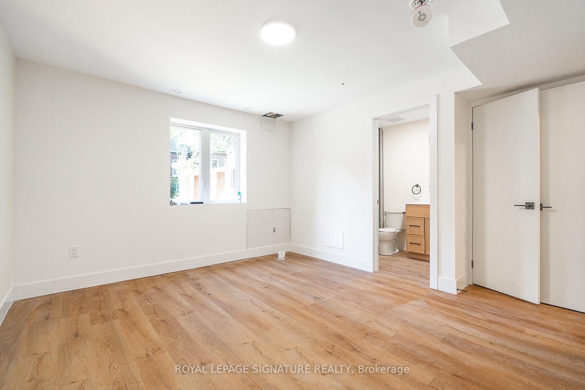 Photo 11 of Unit 7, 7 Earnscliffe Road, Toronto, Oakwood Village — HOMEH