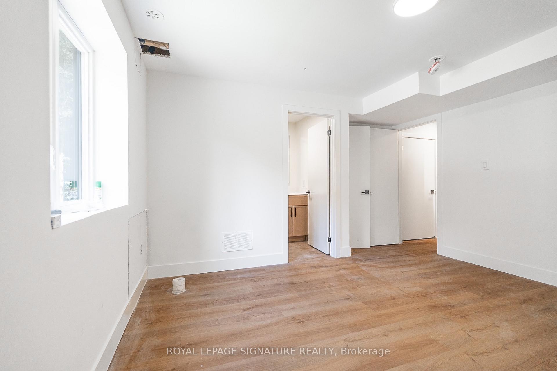 Photo 12 of Unit 7, 7 Earnscliffe Road, Toronto, Oakwood Village — HOMEH