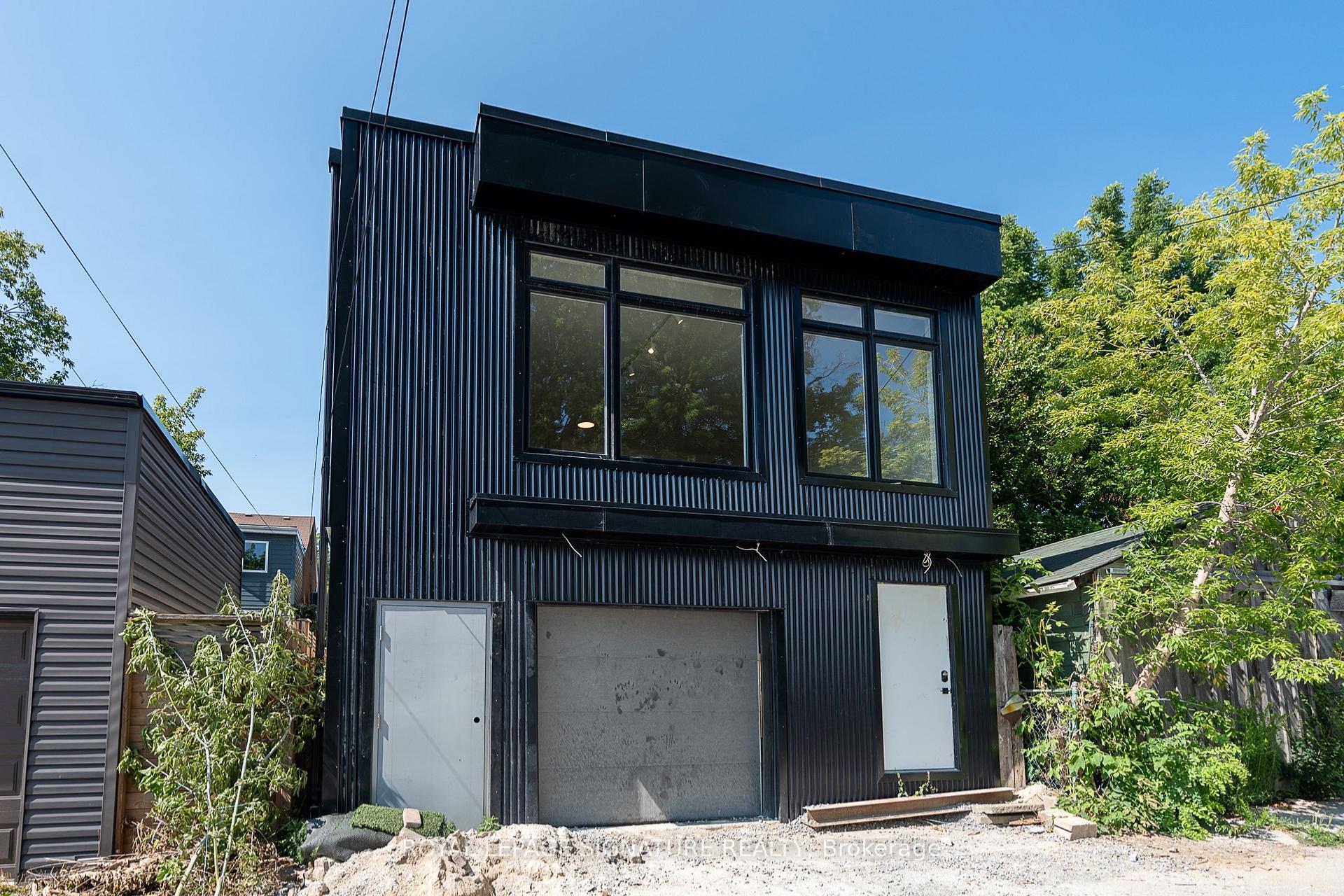 Photo 16 of Unit 7, 7 Earnscliffe Road, Toronto, Oakwood Village — HOMEH