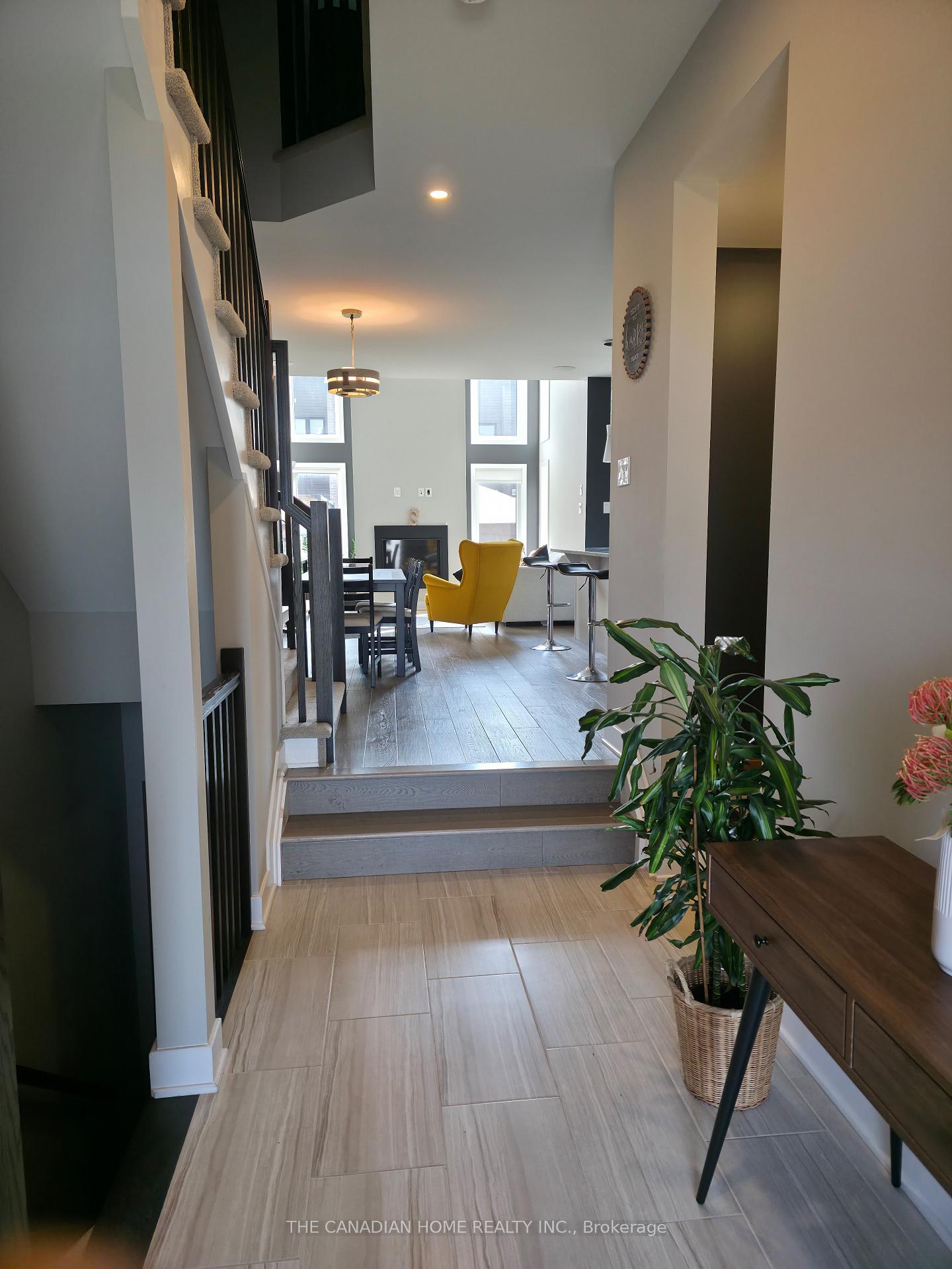 Photo 5 of 458 Trident Mews, Ottawa, Leitrim — HOMEH