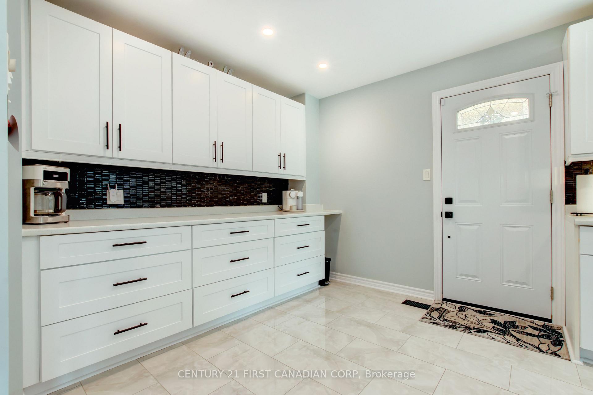 Photo 15 of 79 Newbridge Crescent, Brampton, Westgate — HOMEH