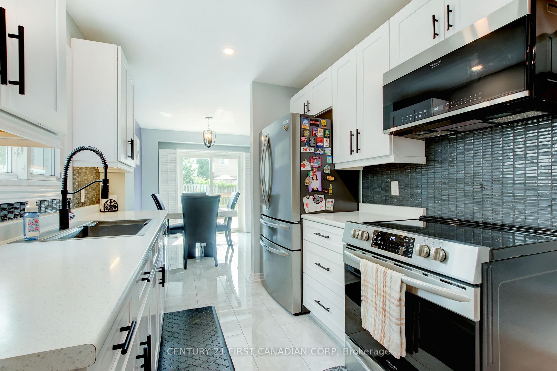 Photo 19 of 79 Newbridge Crescent, Brampton, Westgate — HOMEH