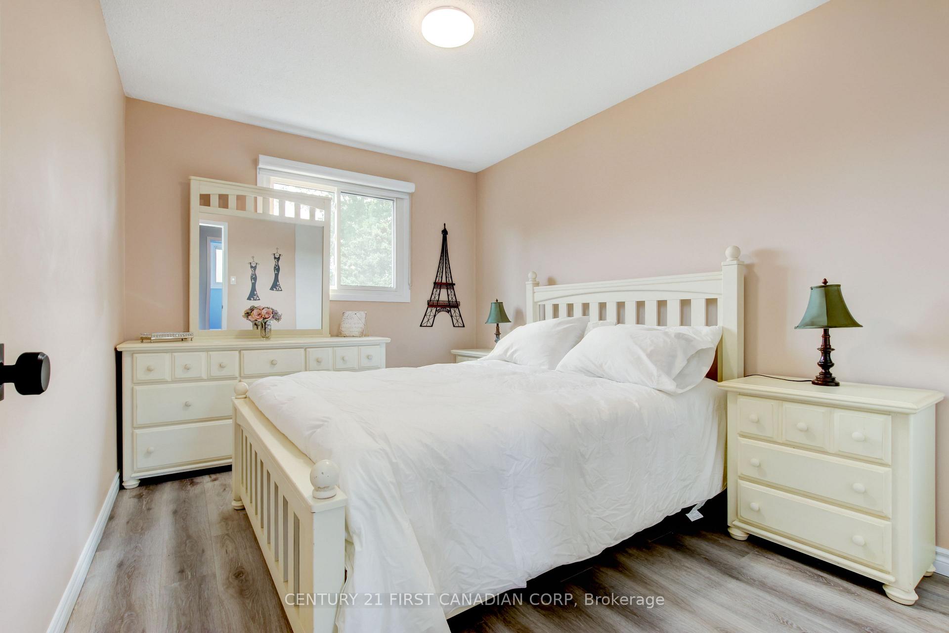 Photo 22 of 79 Newbridge Crescent, Brampton, Westgate — HOMEH