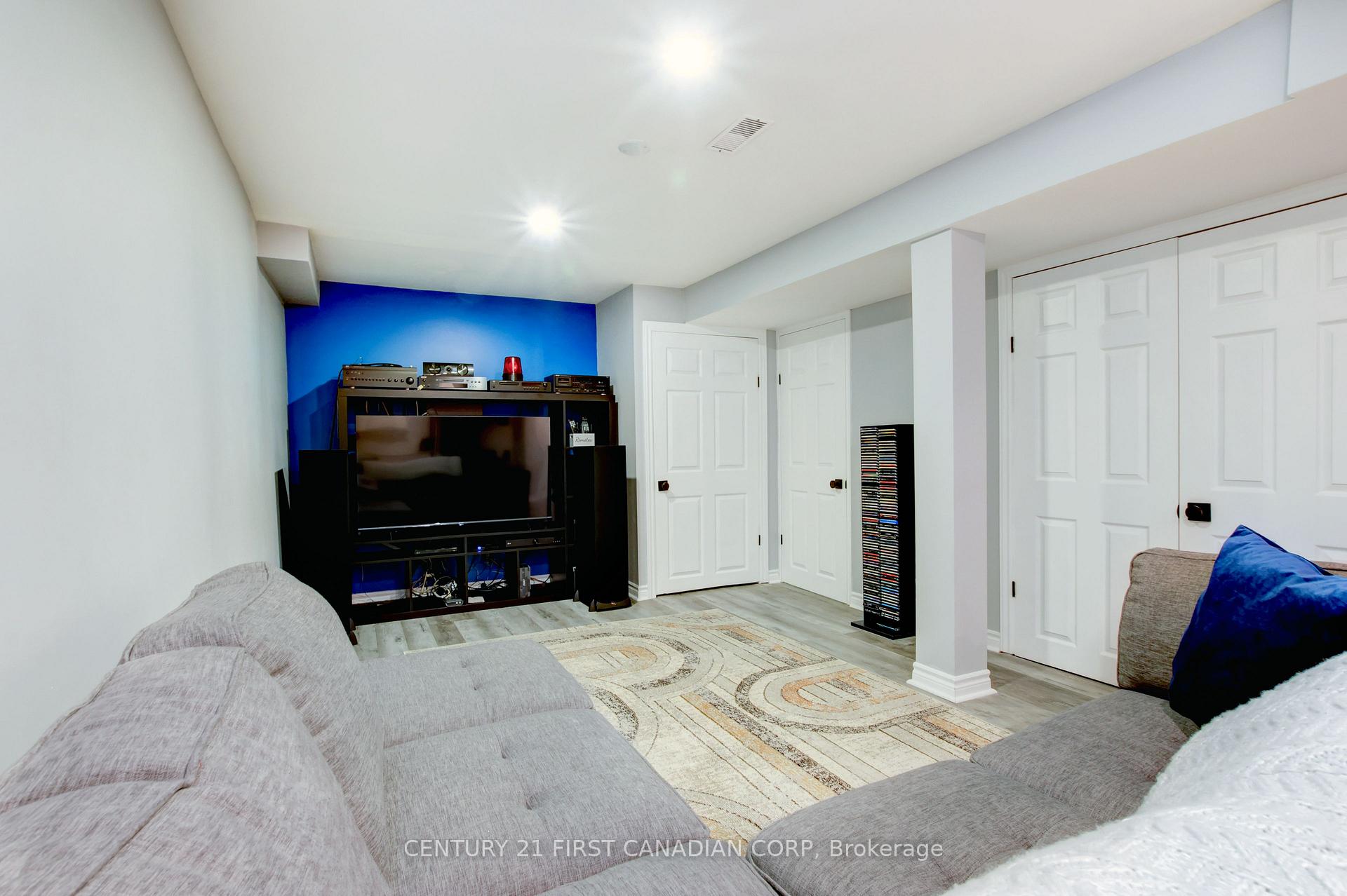 Photo 34 of 79 Newbridge Crescent, Brampton, Westgate — HOMEH