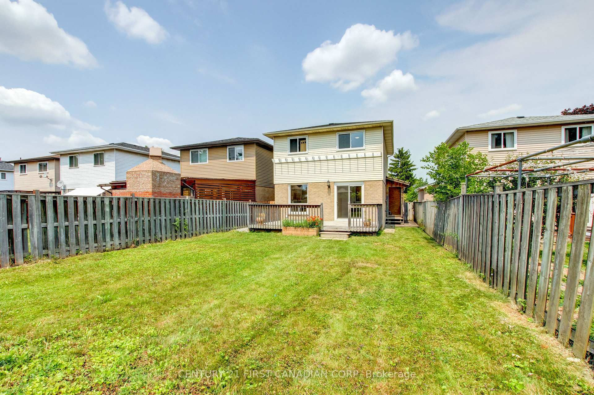 Photo 40 of 79 Newbridge Crescent, Brampton, Westgate — HOMEH