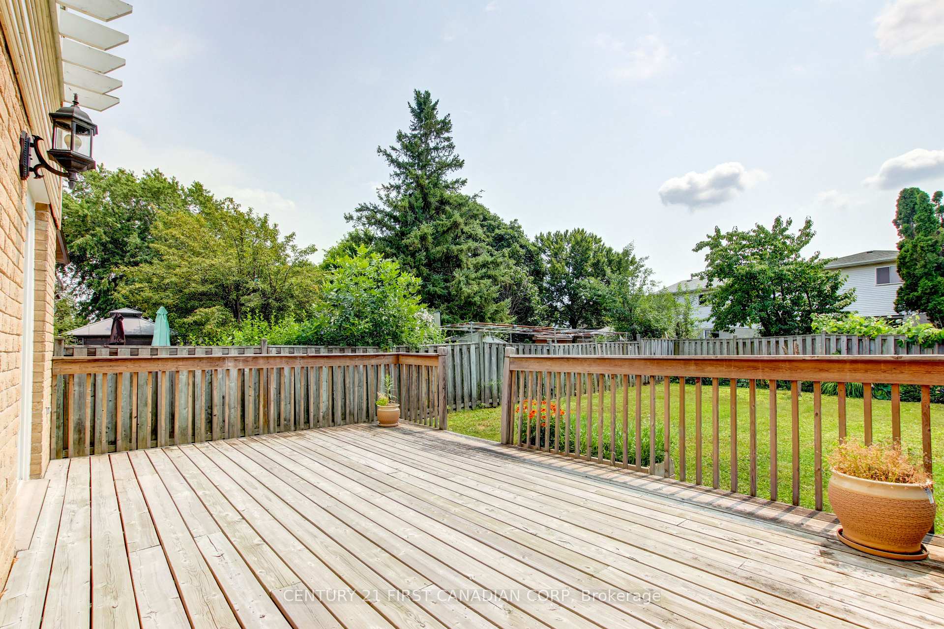 Photo 46 of 79 Newbridge Crescent, Brampton, Westgate — HOMEH