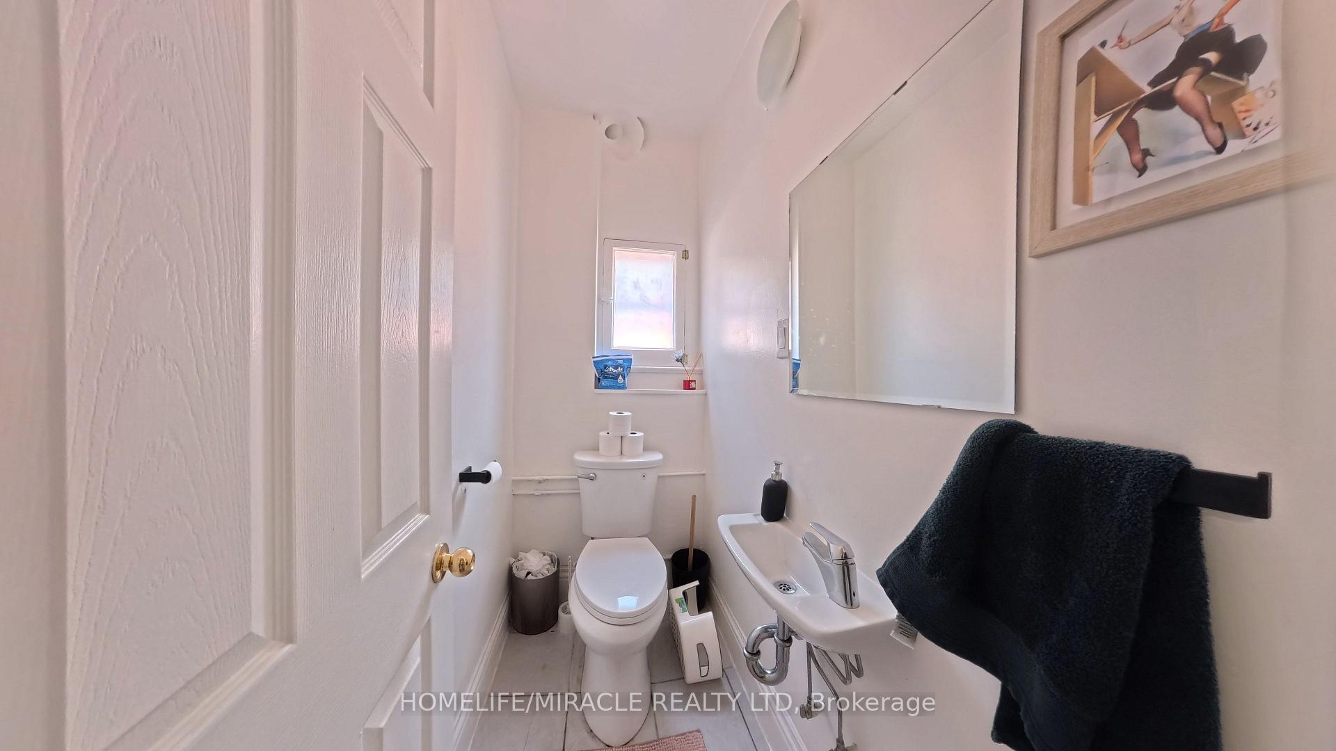 Photo 33 of 121 Medland Street, Toronto, Junction Area — HOMEH