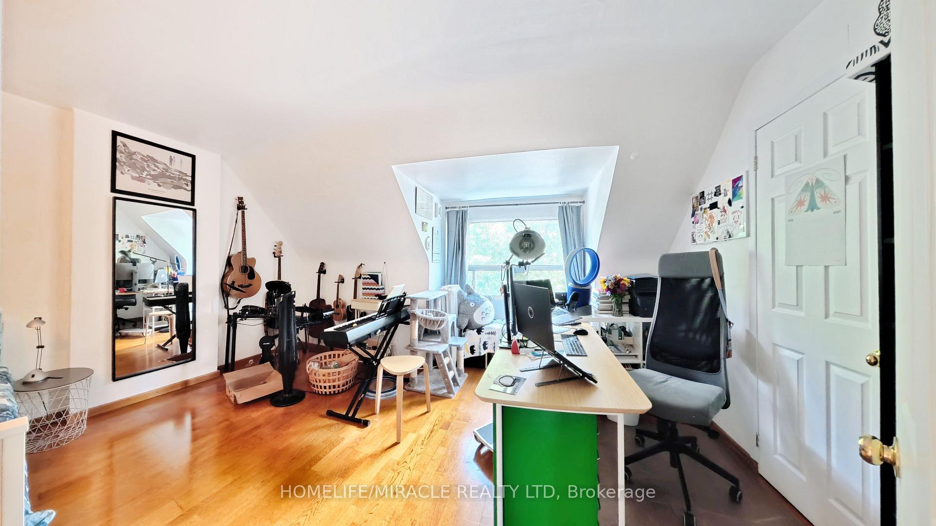 Photo 37 of 121 Medland Street, Toronto, Junction Area — HOMEH