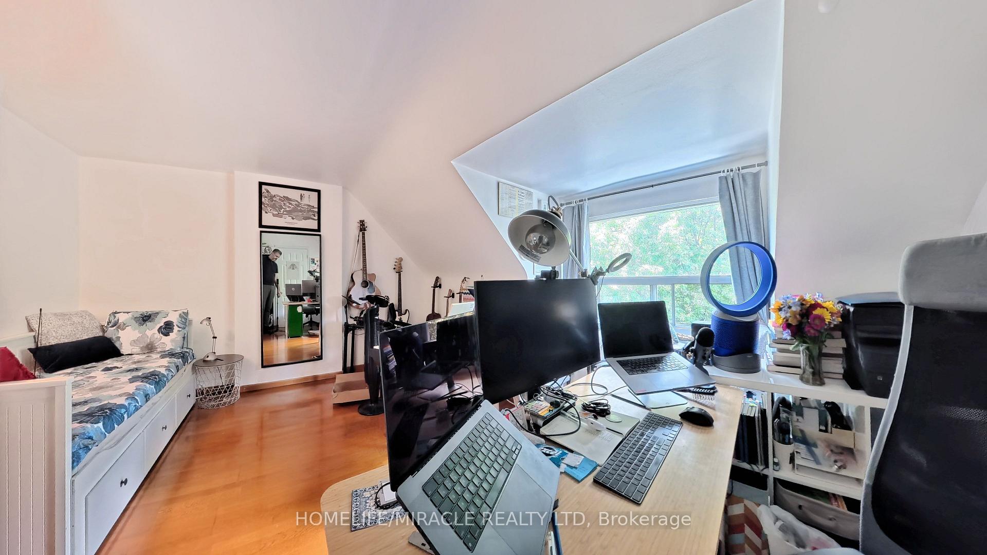Photo 39 of 121 Medland Street, Toronto, Junction Area — HOMEH