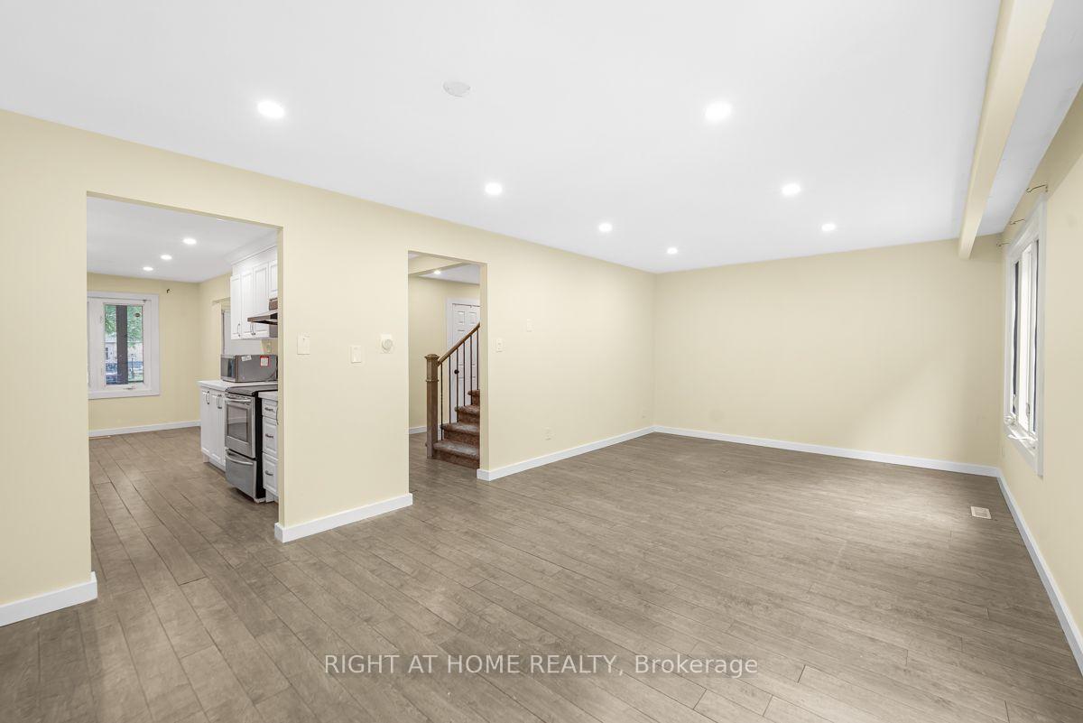 Photo 9 of 1361 Brands Court, Pickering, Liverpool — HOMEH