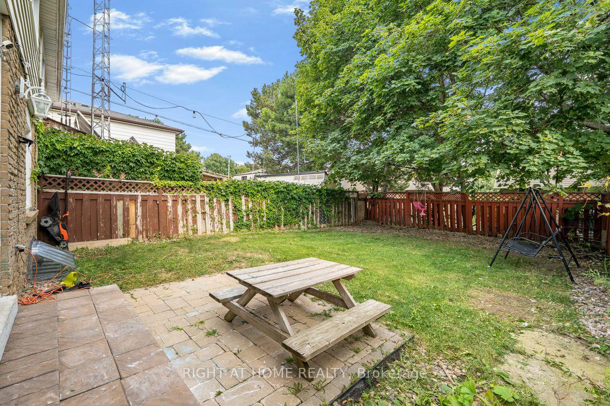 Photo 40 of 1361 Brands Court, Pickering, Liverpool — HOMEH