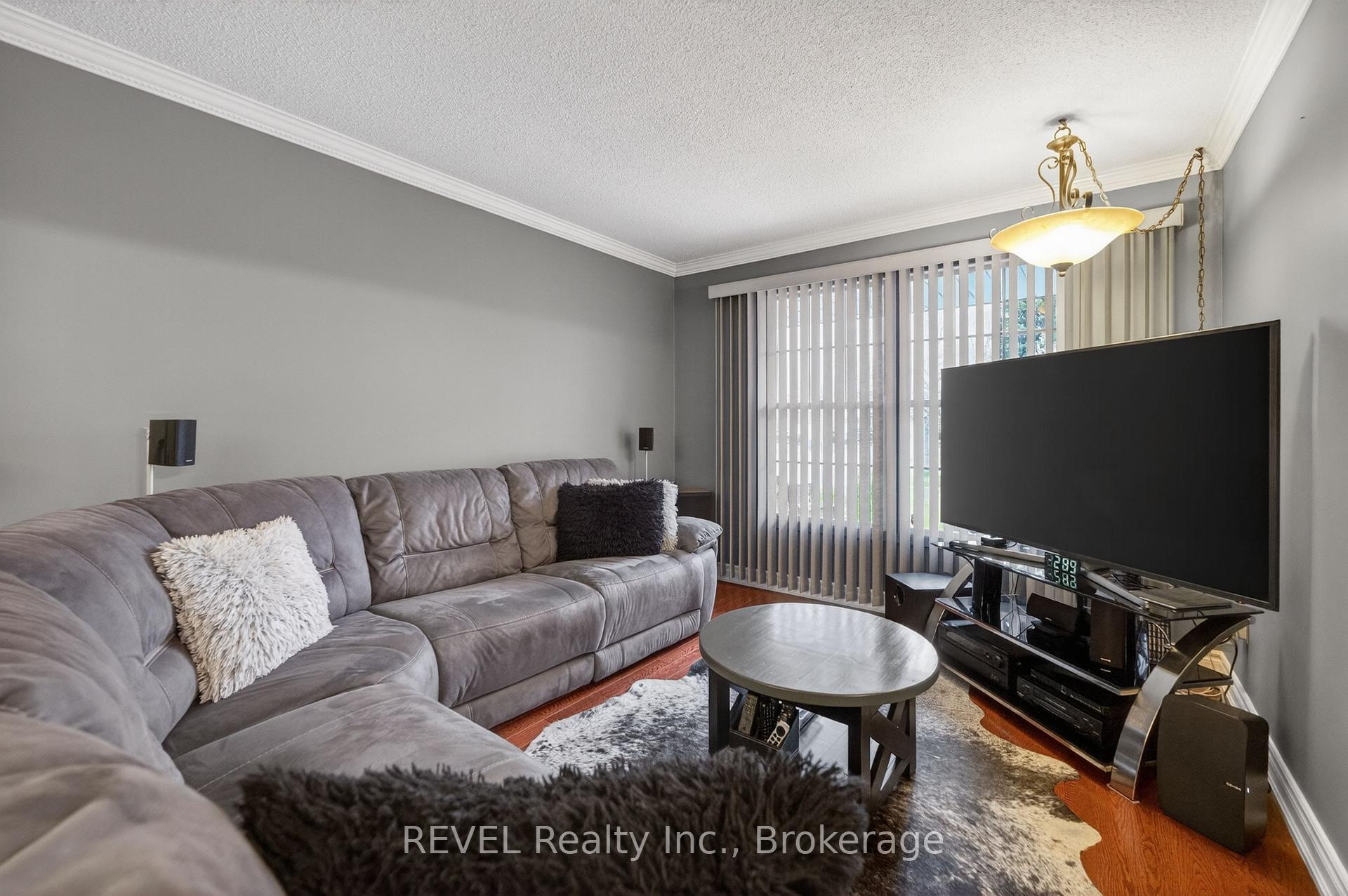 Photo 10 of 80 Dumfries Avenue, Brampton, Heart Lake West — HOMEH