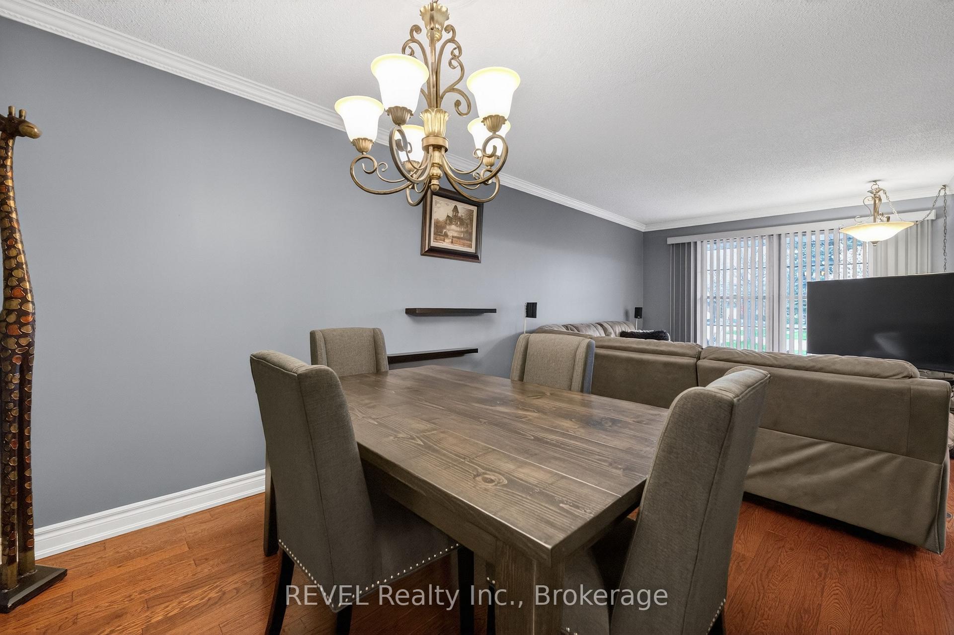 Photo 12 of 80 Dumfries Avenue, Brampton, Heart Lake West — HOMEH