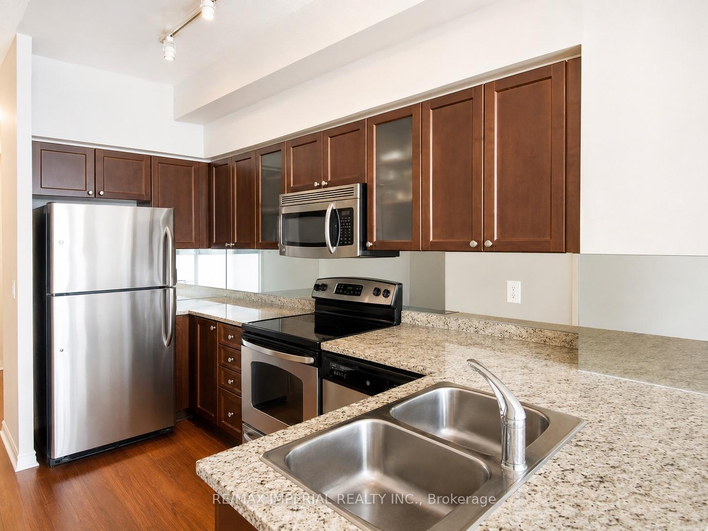 Photo 4 of Unit 3304, 761 Bay Street, Toronto, Bay Street Corridor — HOMEH
