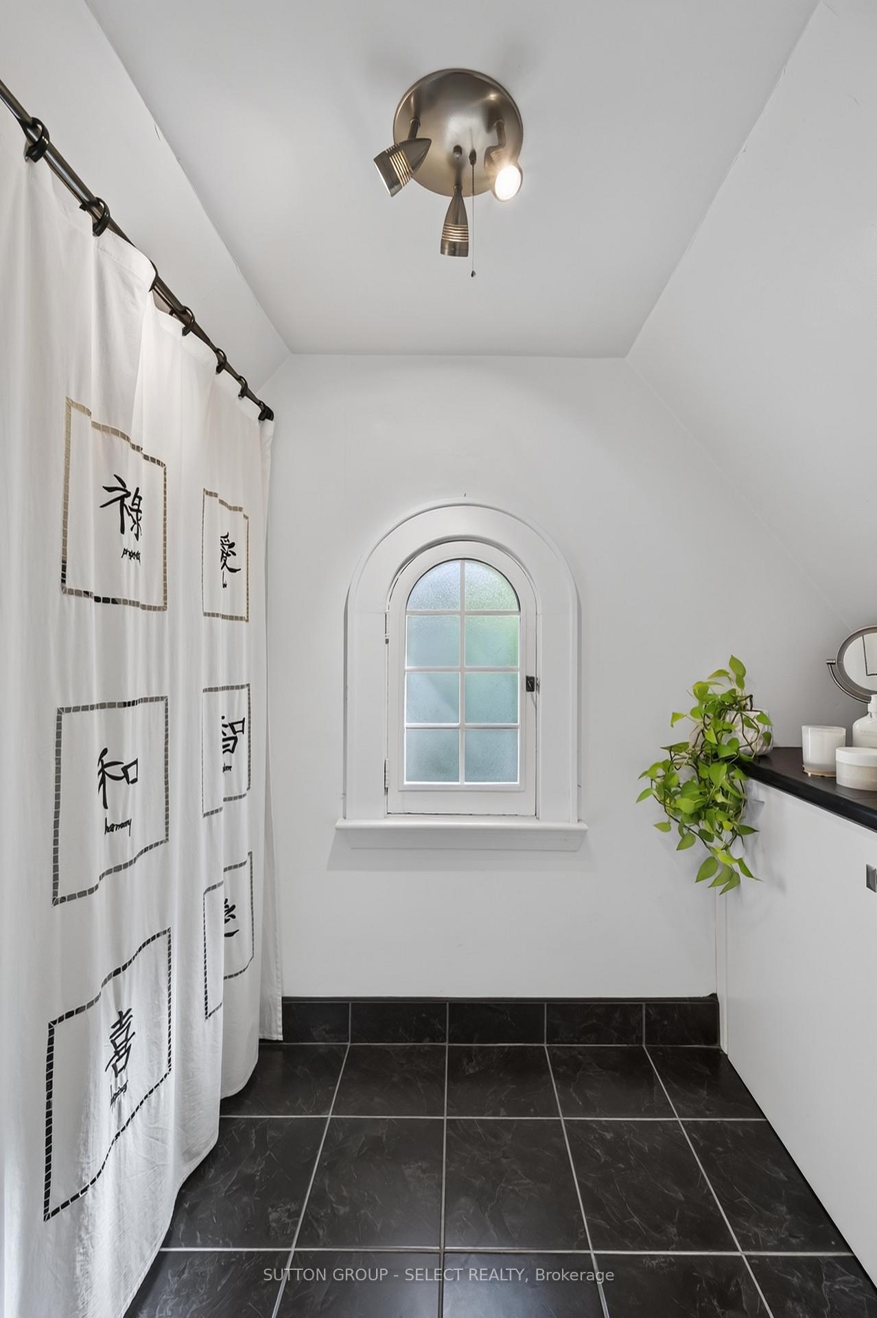 Photo 24 of 17 Willingdon Avenue, London, East B — HOMEH