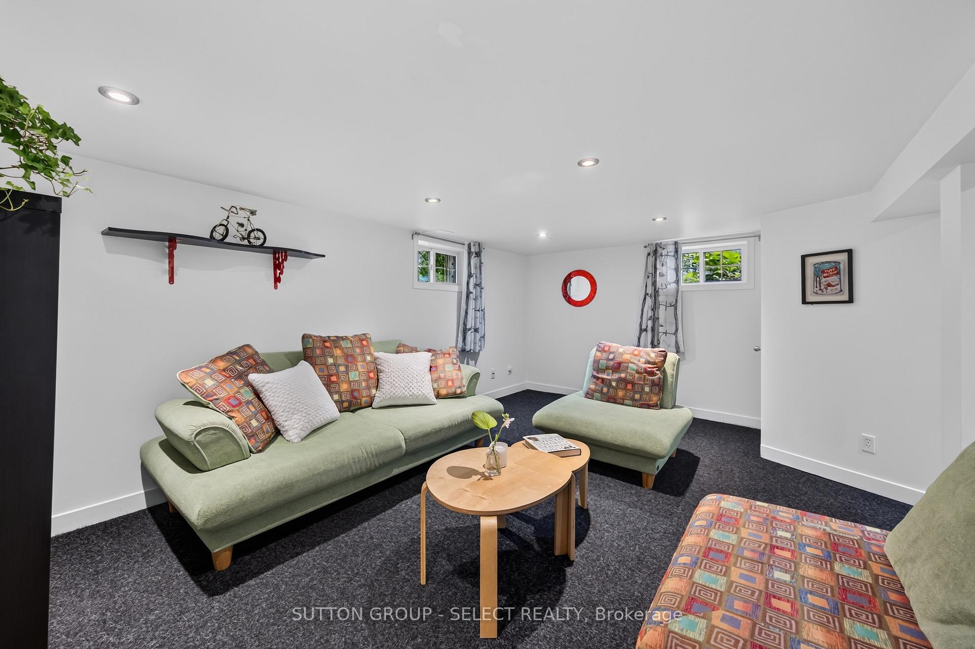 Photo 27 of 17 Willingdon Avenue, London, East B — HOMEH