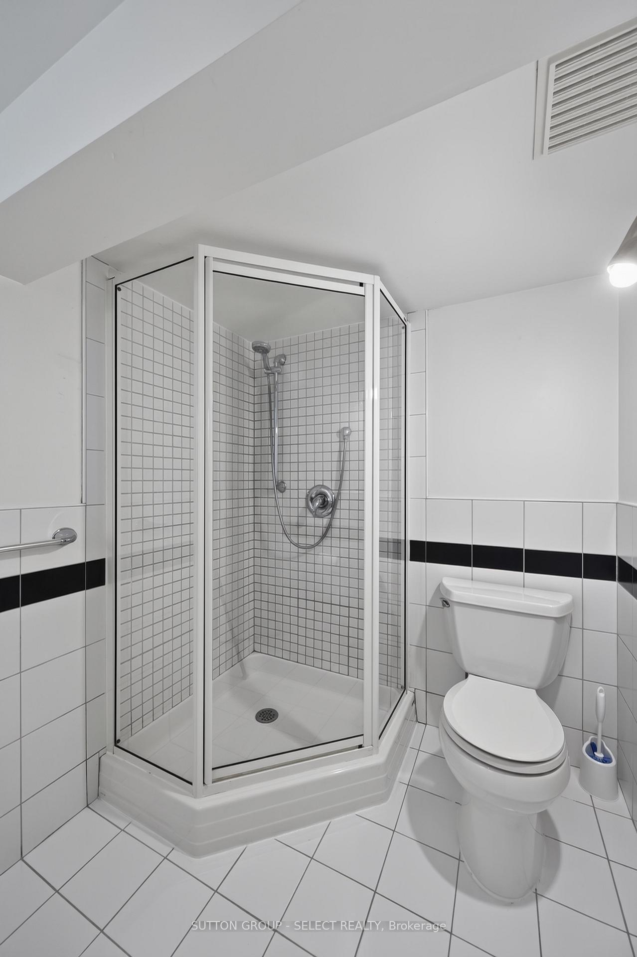 Photo 30 of 17 Willingdon Avenue, London, East B — HOMEH
