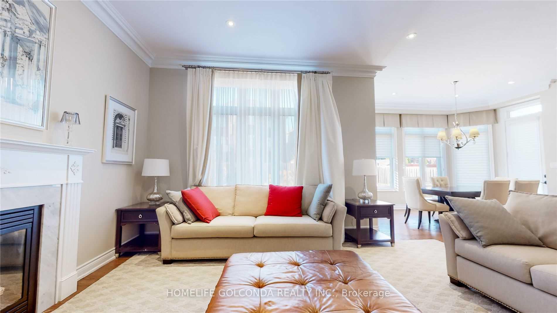 Photo 9 of 28 Stollery Pond Crescent, Markham, Devil's Elbow — HOMEH