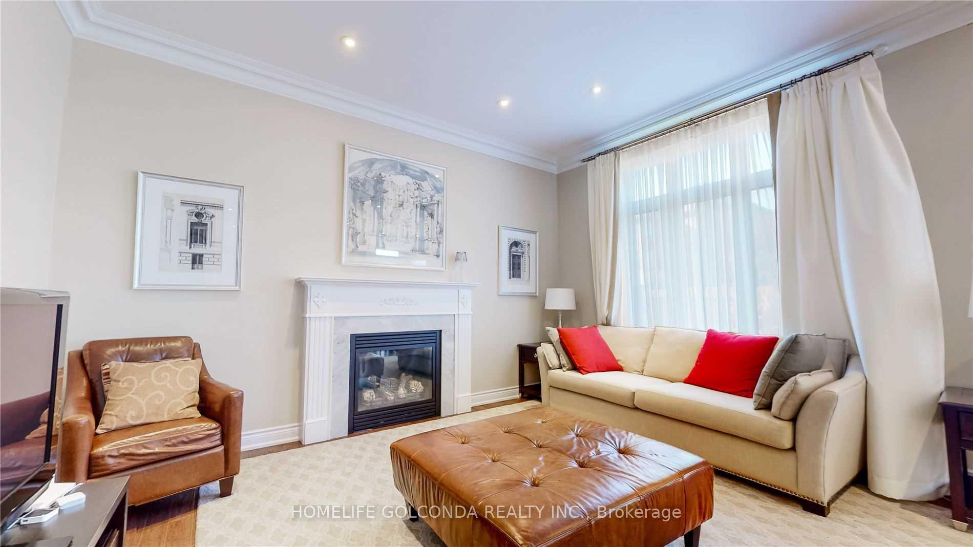 Photo 10 of 28 Stollery Pond Crescent, Markham, Devil's Elbow — HOMEH
