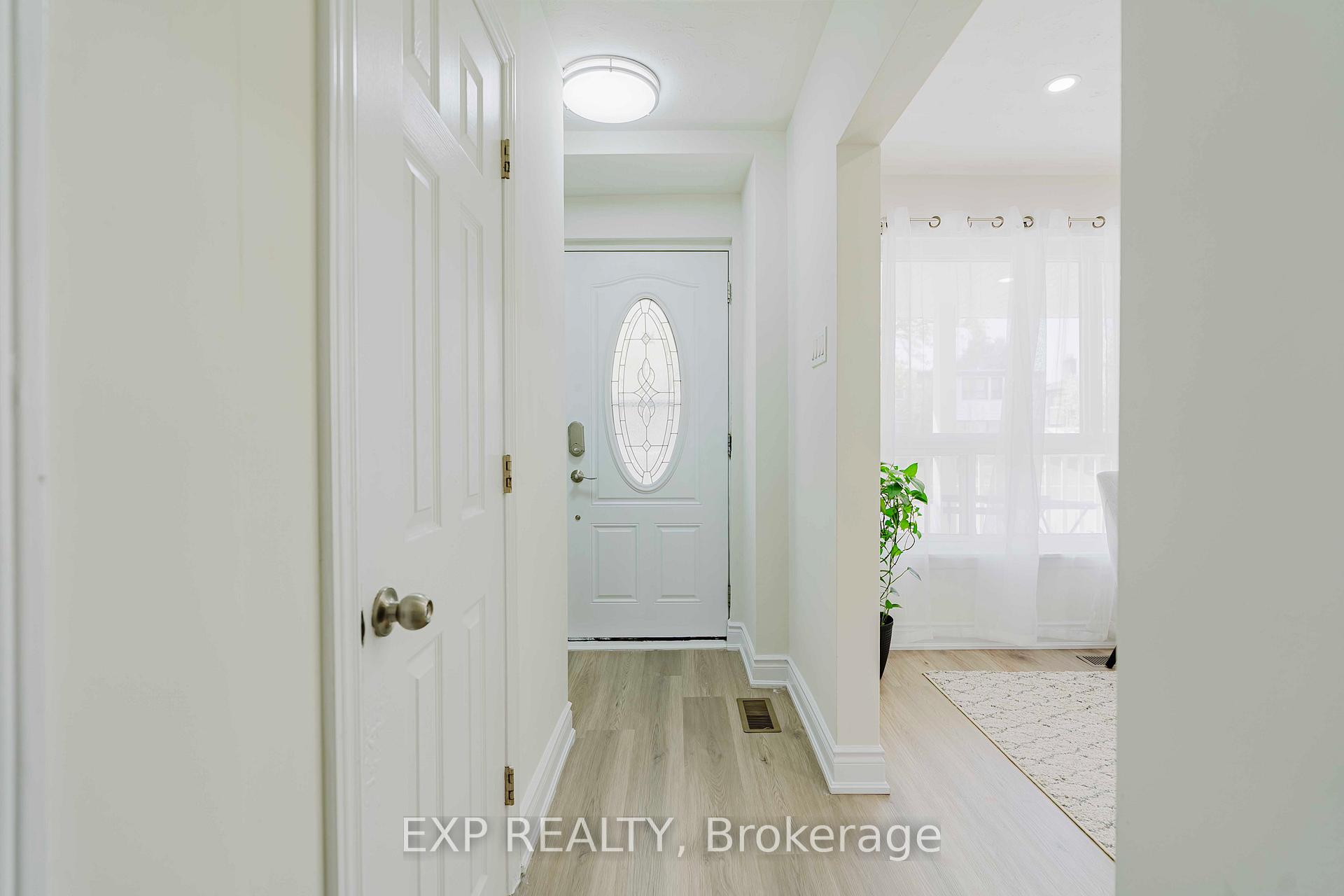 Photo 7 of 78 Woodfern Drive, Scarborough, Ionview — HOMEH