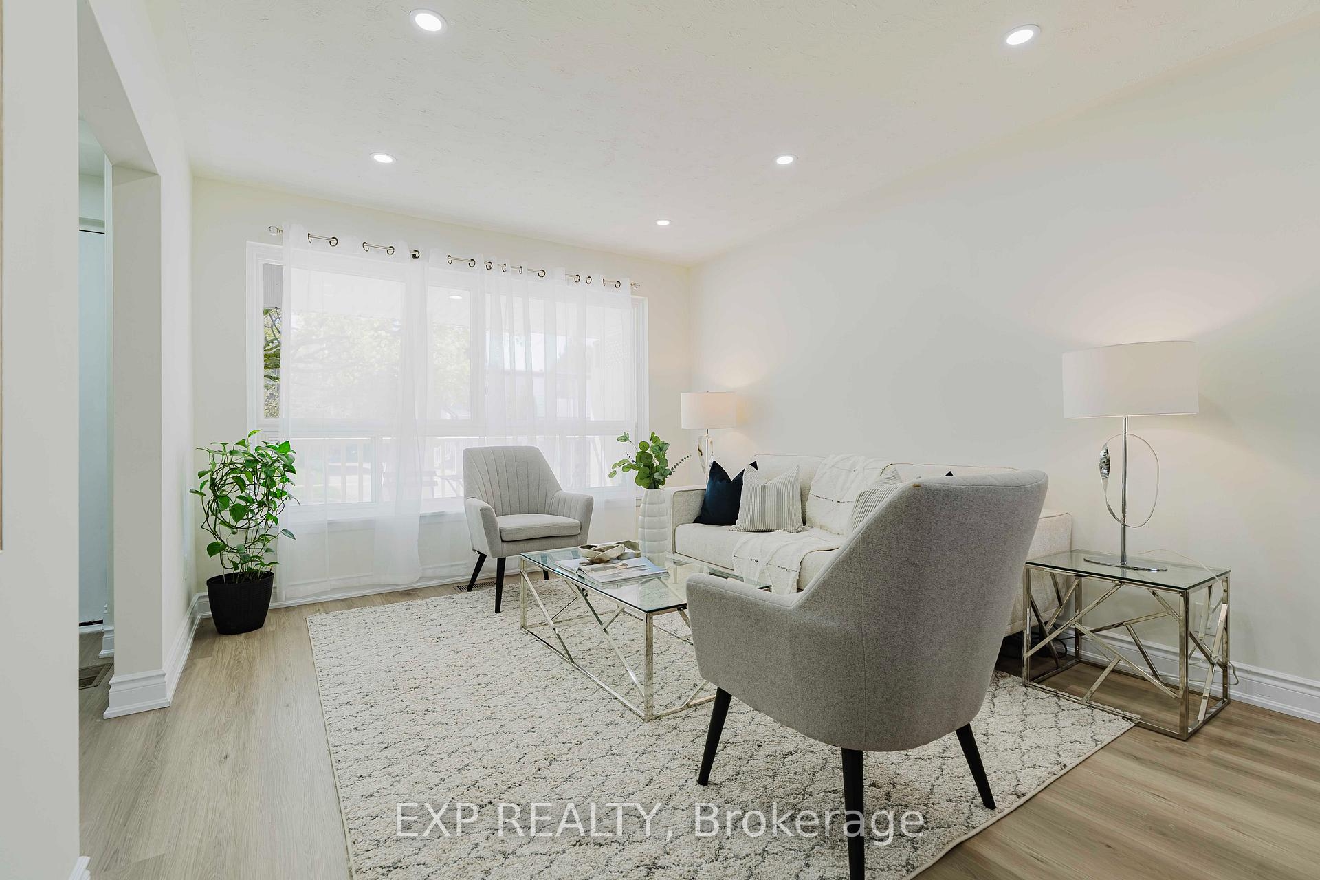 Photo 11 of 78 Woodfern Drive, Scarborough, Ionview — HOMEH