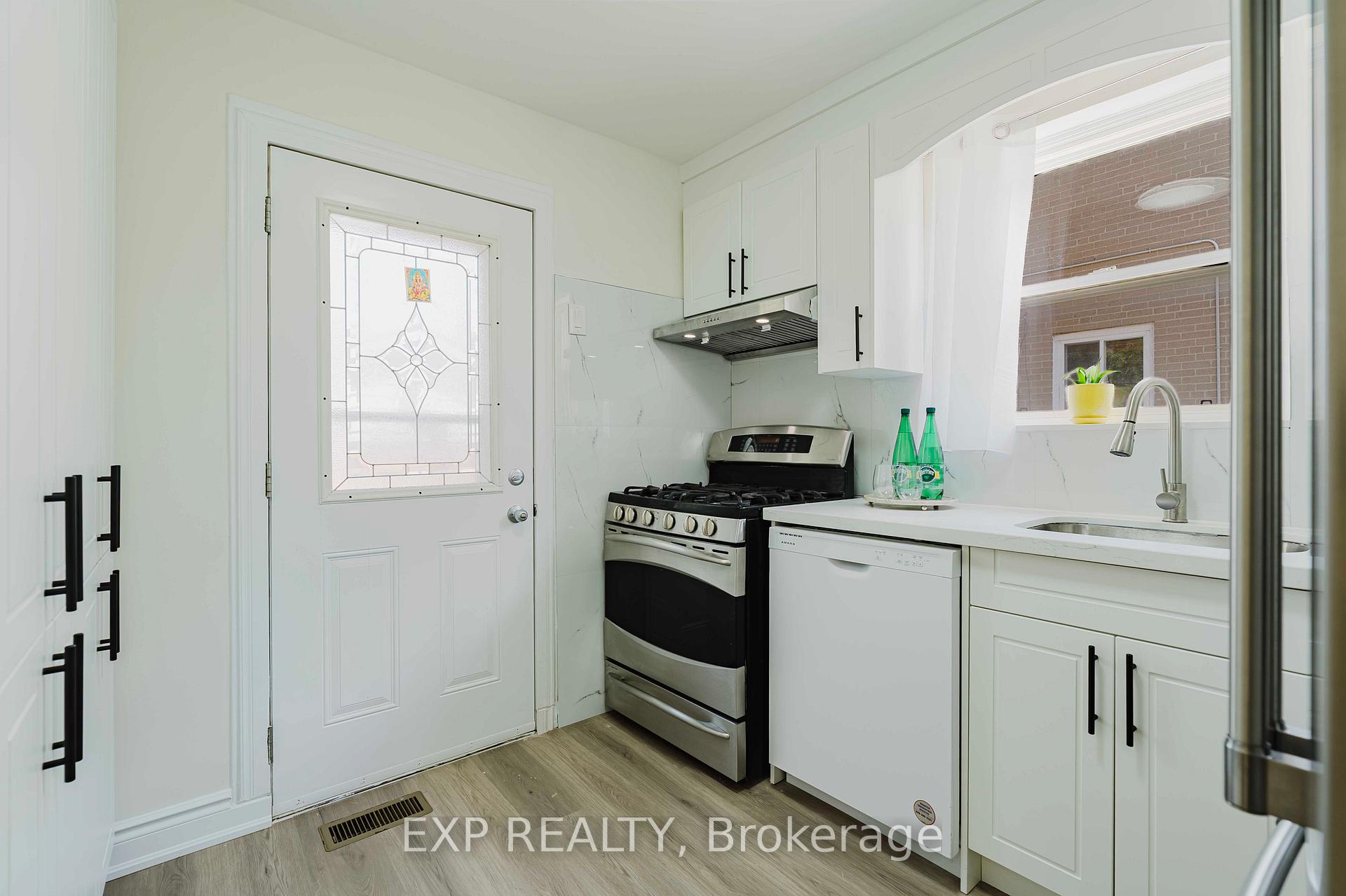Photo 18 of 78 Woodfern Drive, Scarborough, Ionview — HOMEH