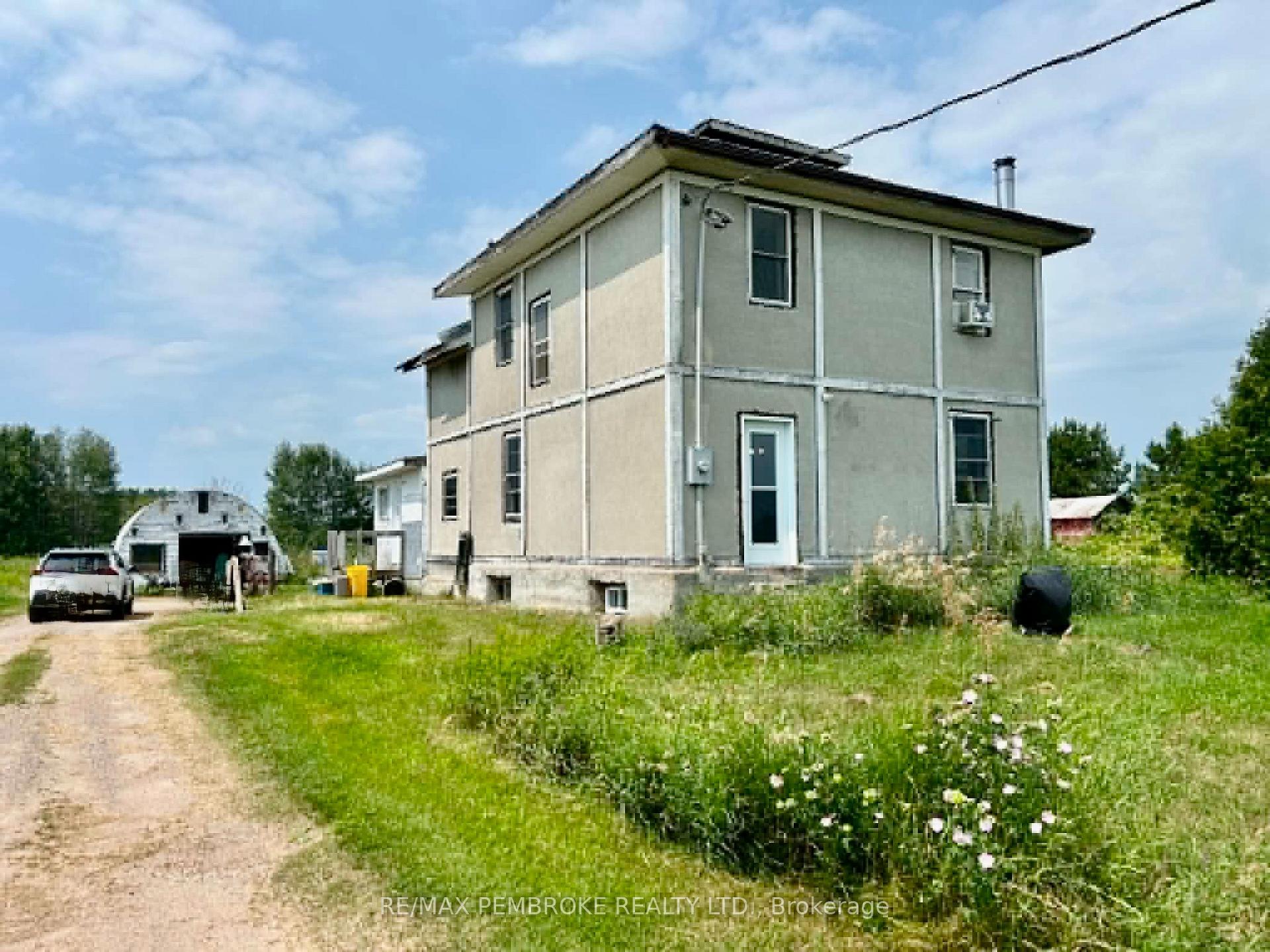 Photo 1 of 827 B Line Road, Laurentian Valley, Laurentian Valley — HOMEH