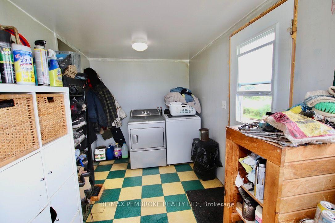 Photo 7 of 827 B Line Road, Laurentian Valley, Laurentian Valley — HOMEH