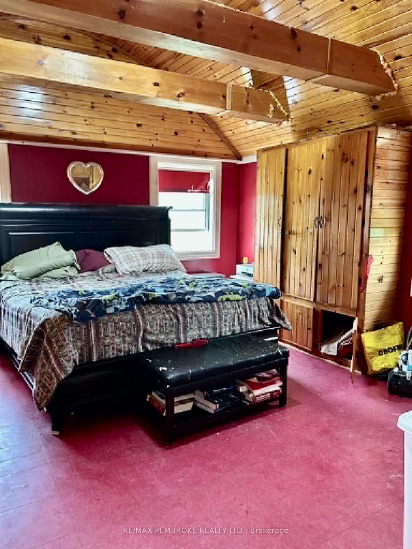 Photo 25 of 827 B Line Road, Laurentian Valley, Laurentian Valley — HOMEH