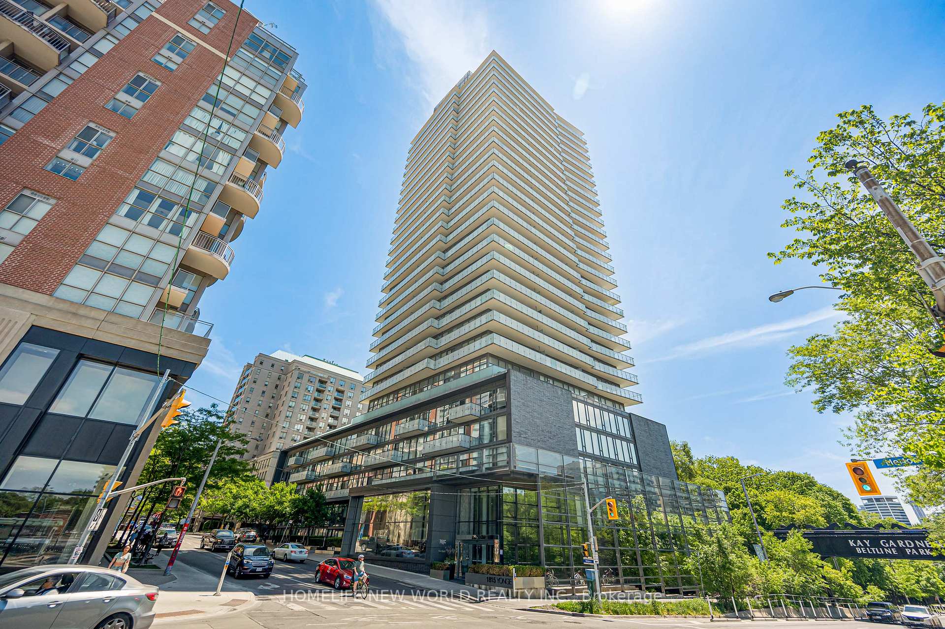 Front of Unit 1605, 1815 Yonge Street