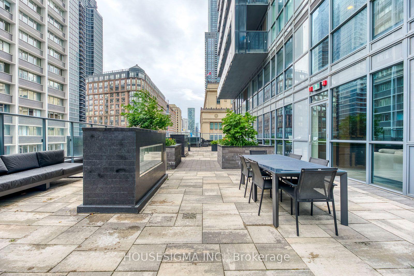 Photo 11 of Unit 901, 7 Grenville Street, Toronto, Bay Street Corridor — HOMEH