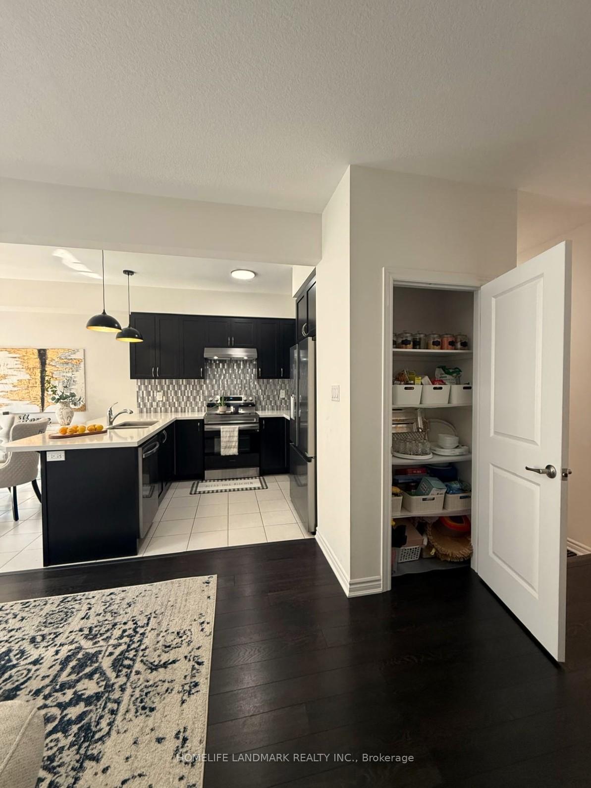 Photo 4 of Unit 117, 305 Garner Road W, Hamilton, Ancaster — HOMEH