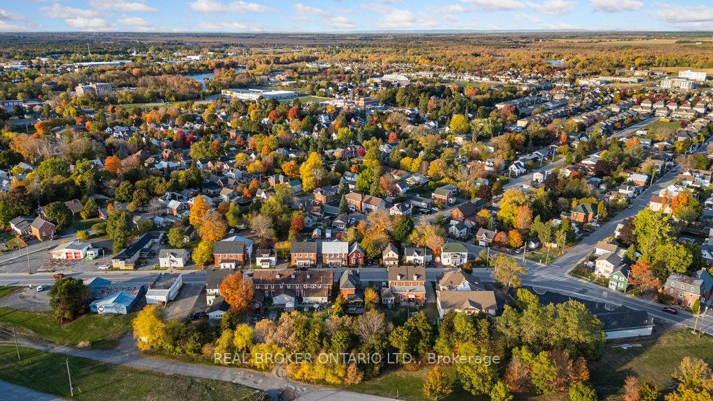 Photo 46 of 88 Moore Street, Carleton Place, Carleton Place — HOMEH