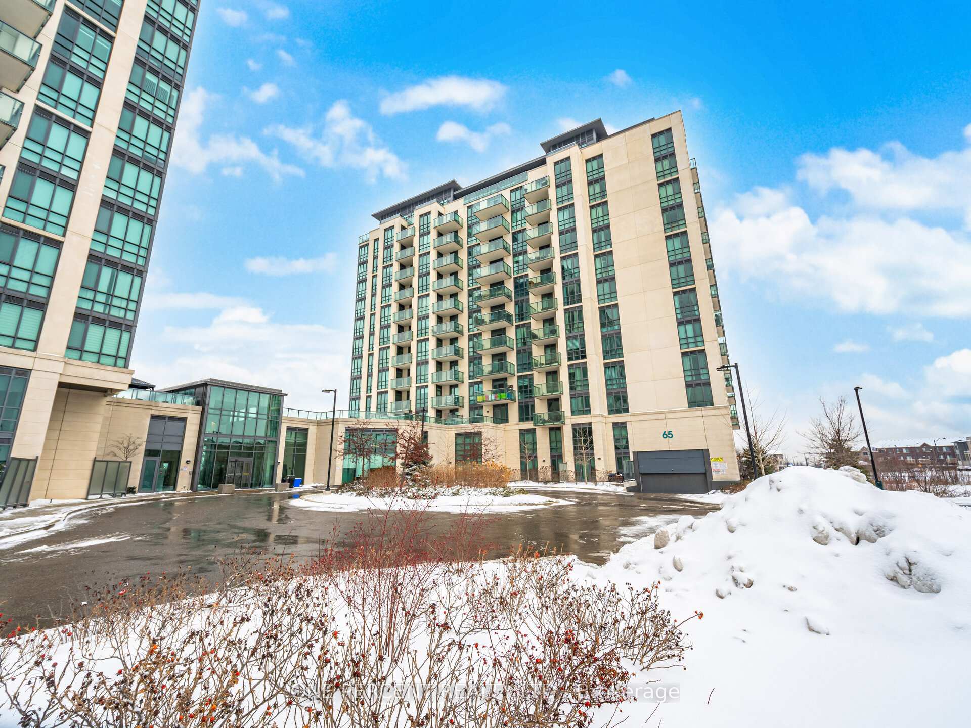Photo of Unit 811, 65 Yorkland Boulevard