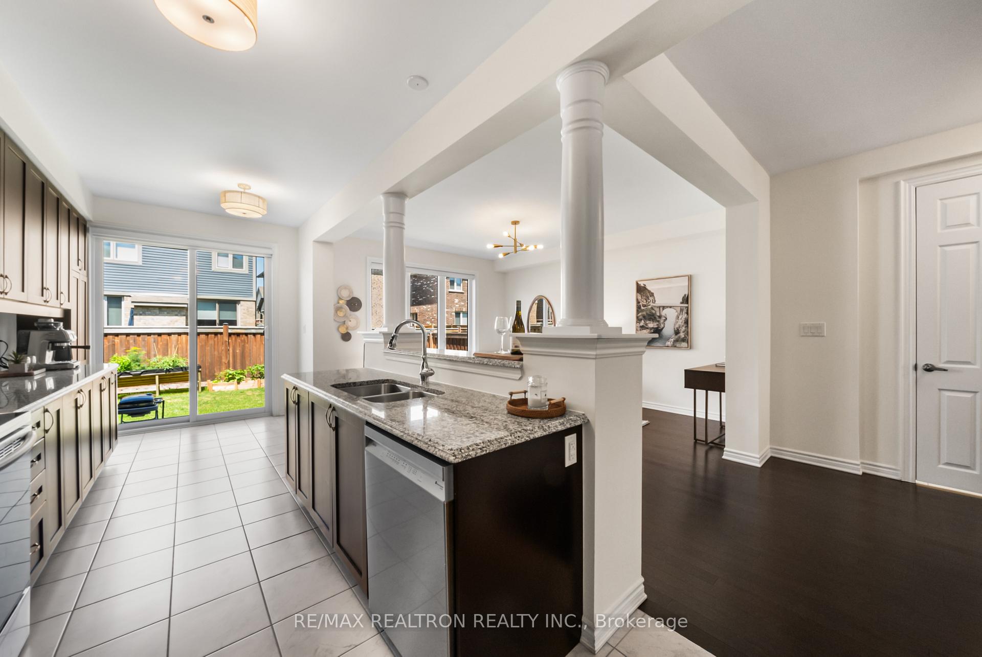 Photo 7 of 22 Kilmarnock Crescent, Whitby, Rural Whitby — HOMEH