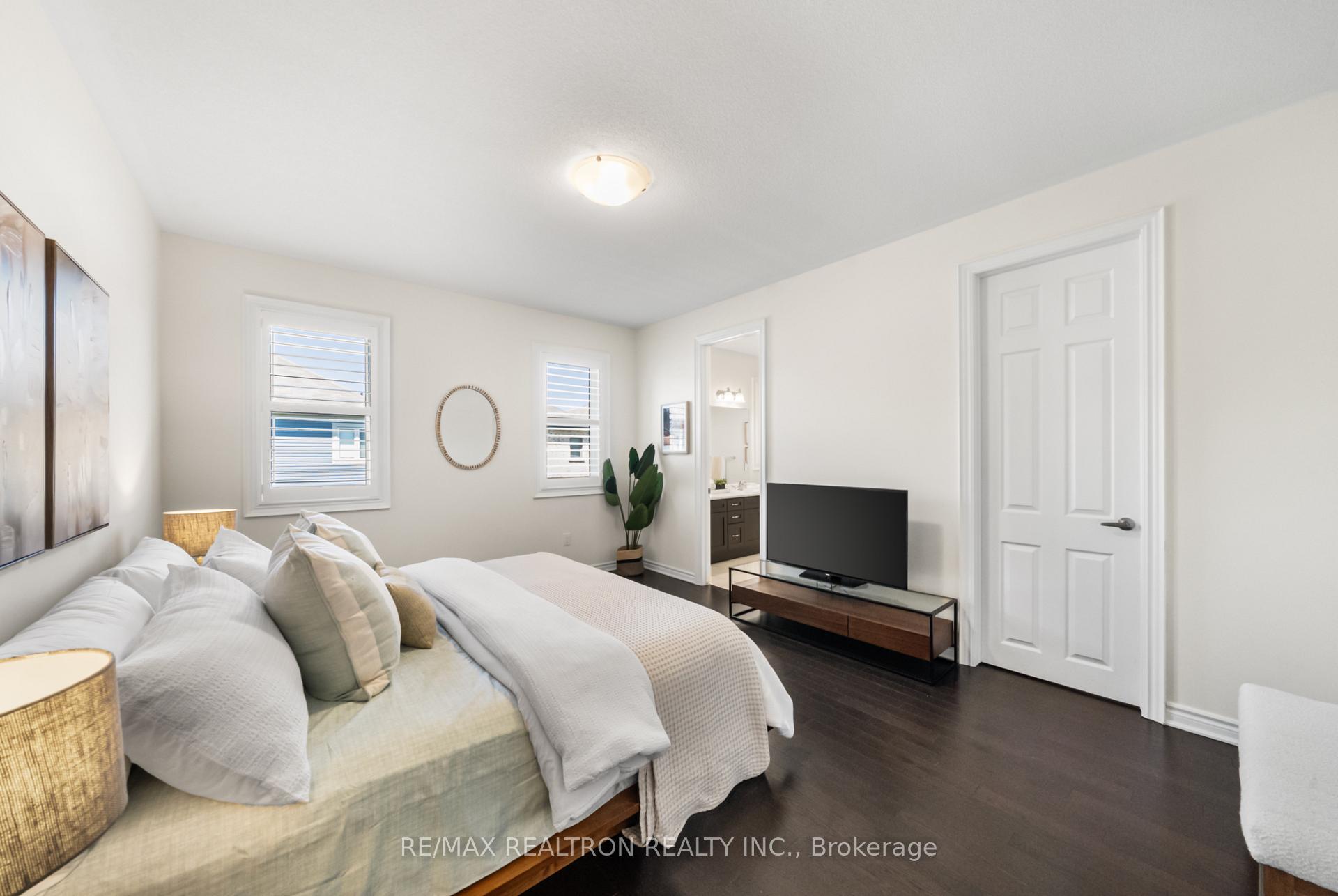 Photo 17 of 22 Kilmarnock Crescent, Whitby, Rural Whitby — HOMEH