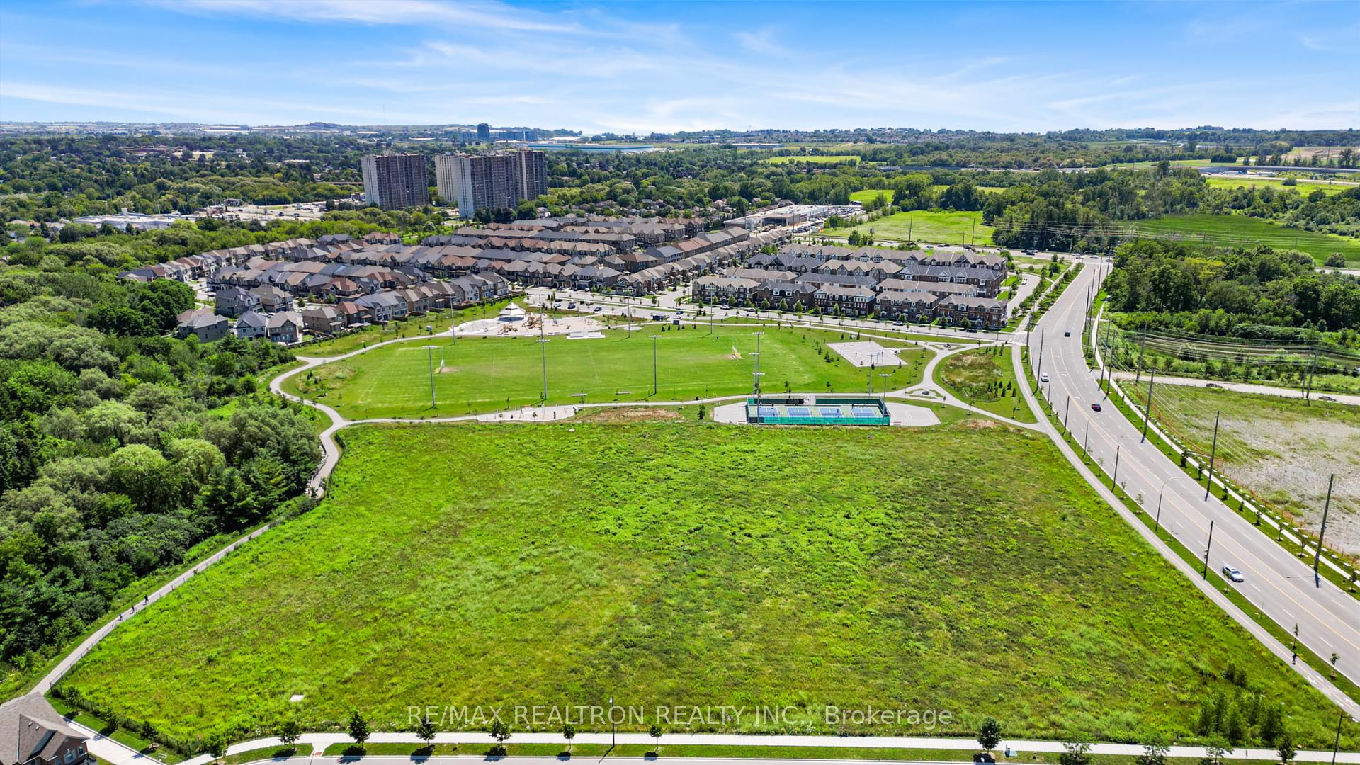 Photo 29 of 22 Kilmarnock Crescent, Whitby, Rural Whitby — HOMEH