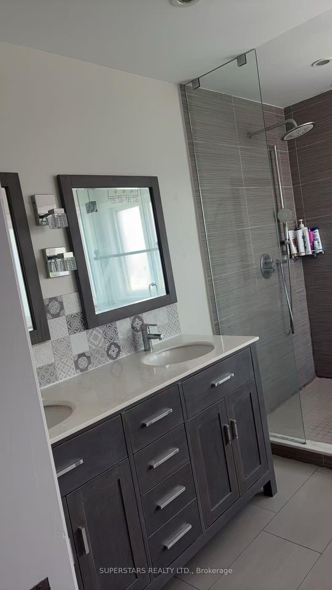Photo 4 of Unit Prim Bdrm, 82 Summeridge Drive, Vaughan, Patterson — HOMEH