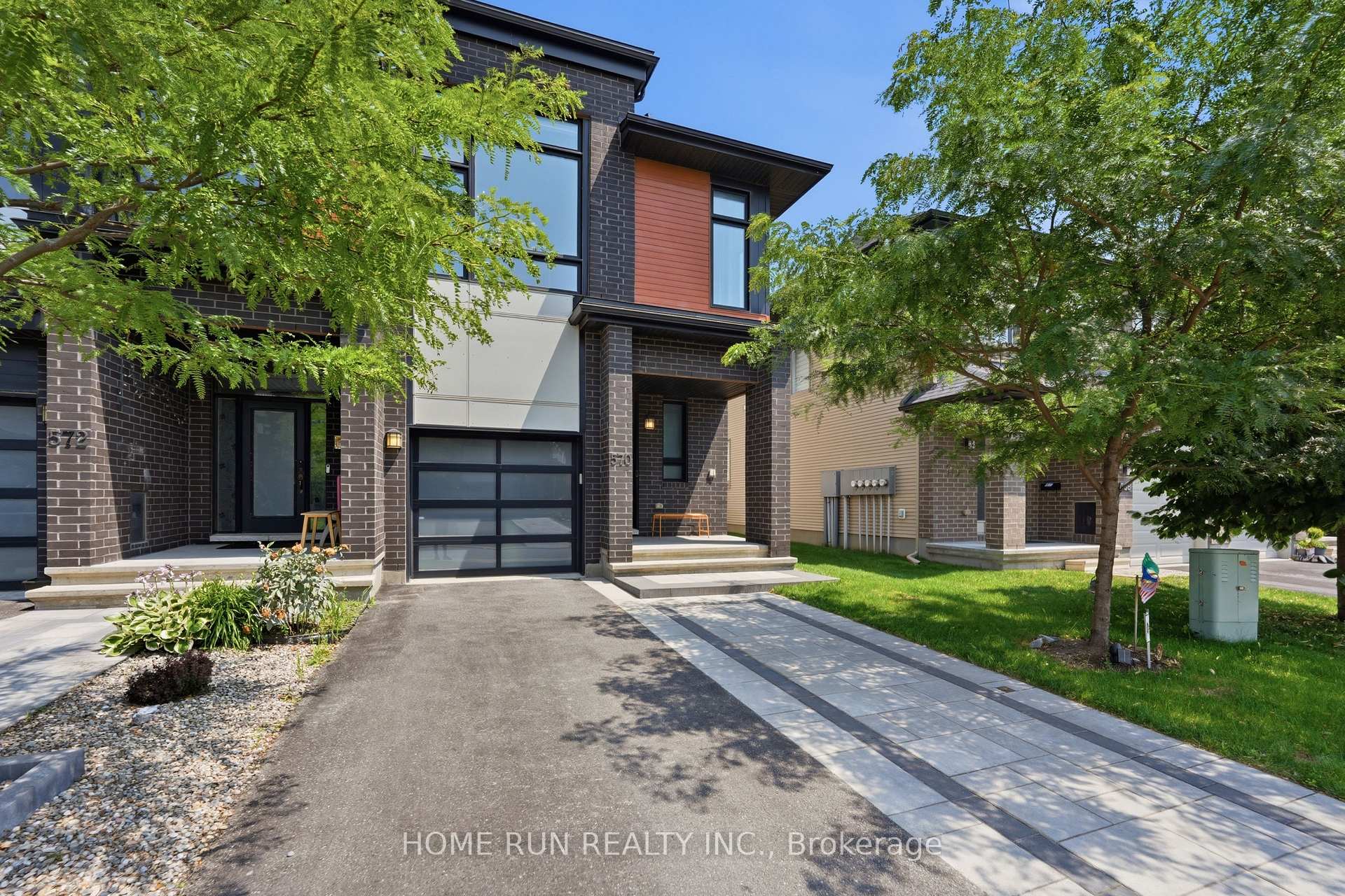 Photo 2 of 570 Triangle Street, Ottawa, Kanata - Emerald Meadows/Trailwest — HOMEH