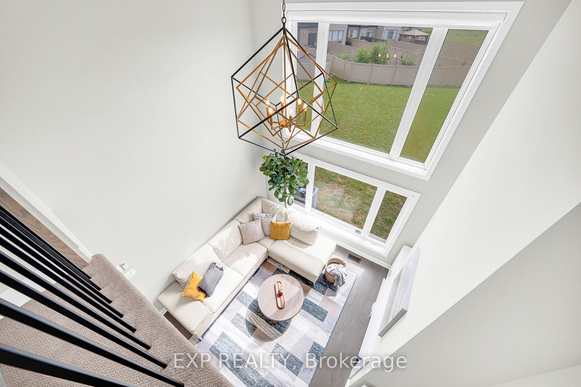 Photo 3 of 4954 Abbott Street E, Ottawa, Kanata - Emerald Meadows/Trailwest — HOMEH