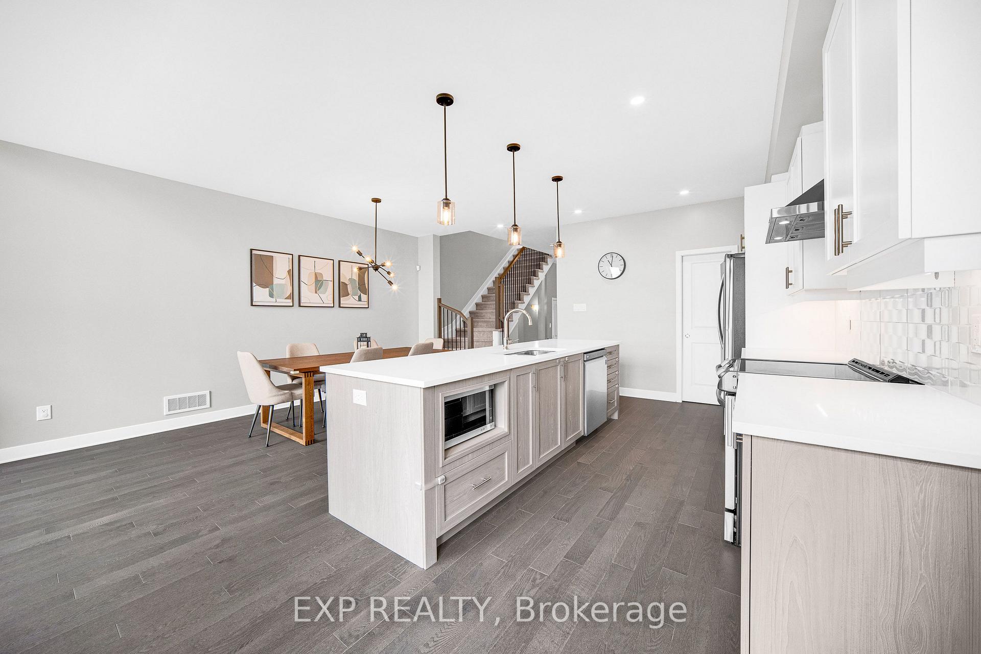 Photo 15 of 4954 Abbott Street E, Ottawa, Kanata - Emerald Meadows/Trailwest — HOMEH