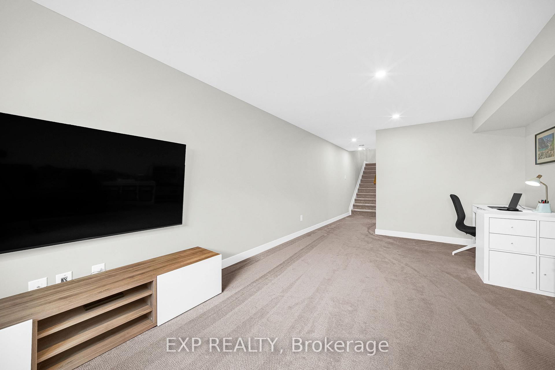 Photo 35 of 4954 Abbott Street E, Ottawa, Kanata - Emerald Meadows/Trailwest — HOMEH